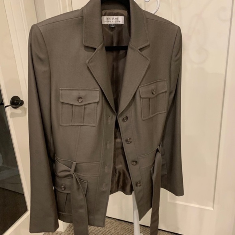 Tahari Blazer